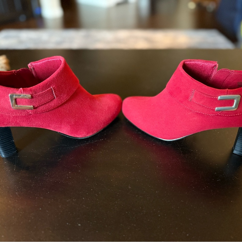 Chic Red Suede Ankle Booties - Picture 3 of 3